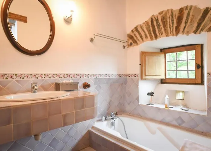 Hotel Chateau D'agneaux 3*