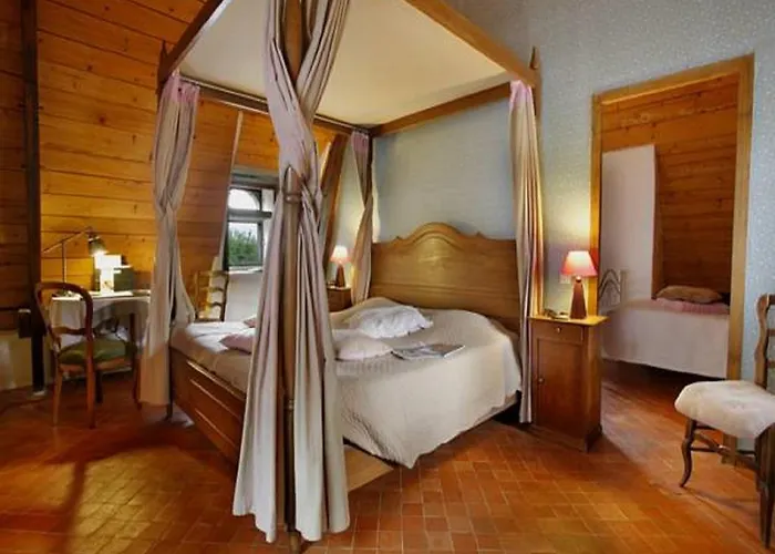 Hotel Chateau D'agneaux 3*