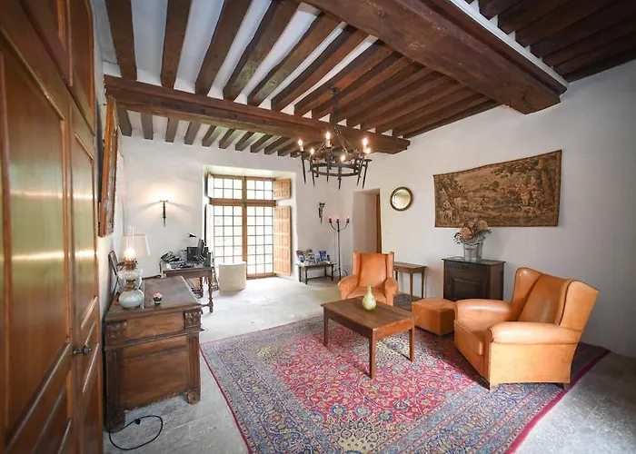 Hotel Chateau D'agneaux 3*