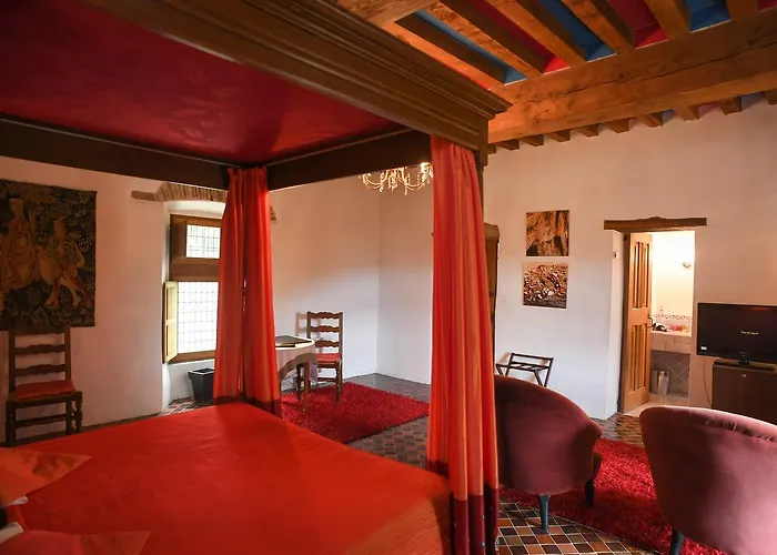 Chateau D'agneaux Hotel